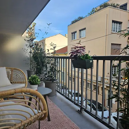 Apartment Le Jacquard Type 2 Proche Des Halles *